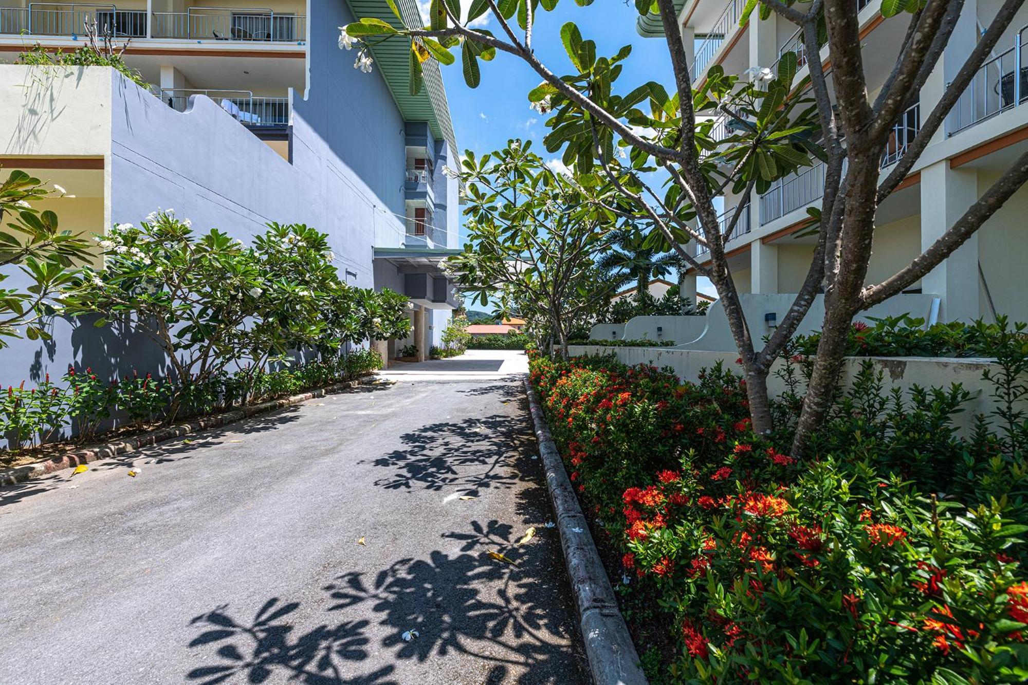 Blue Beach Grand Resort And Spa In Chalong Phuket By Dayuu Ban Saiyuan Εξωτερικό φωτογραφία