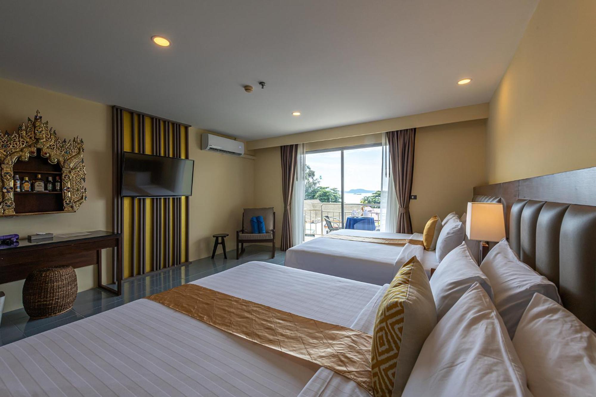 Blue Beach Grand Resort And Spa In Chalong Phuket By Dayuu Ban Saiyuan Εξωτερικό φωτογραφία