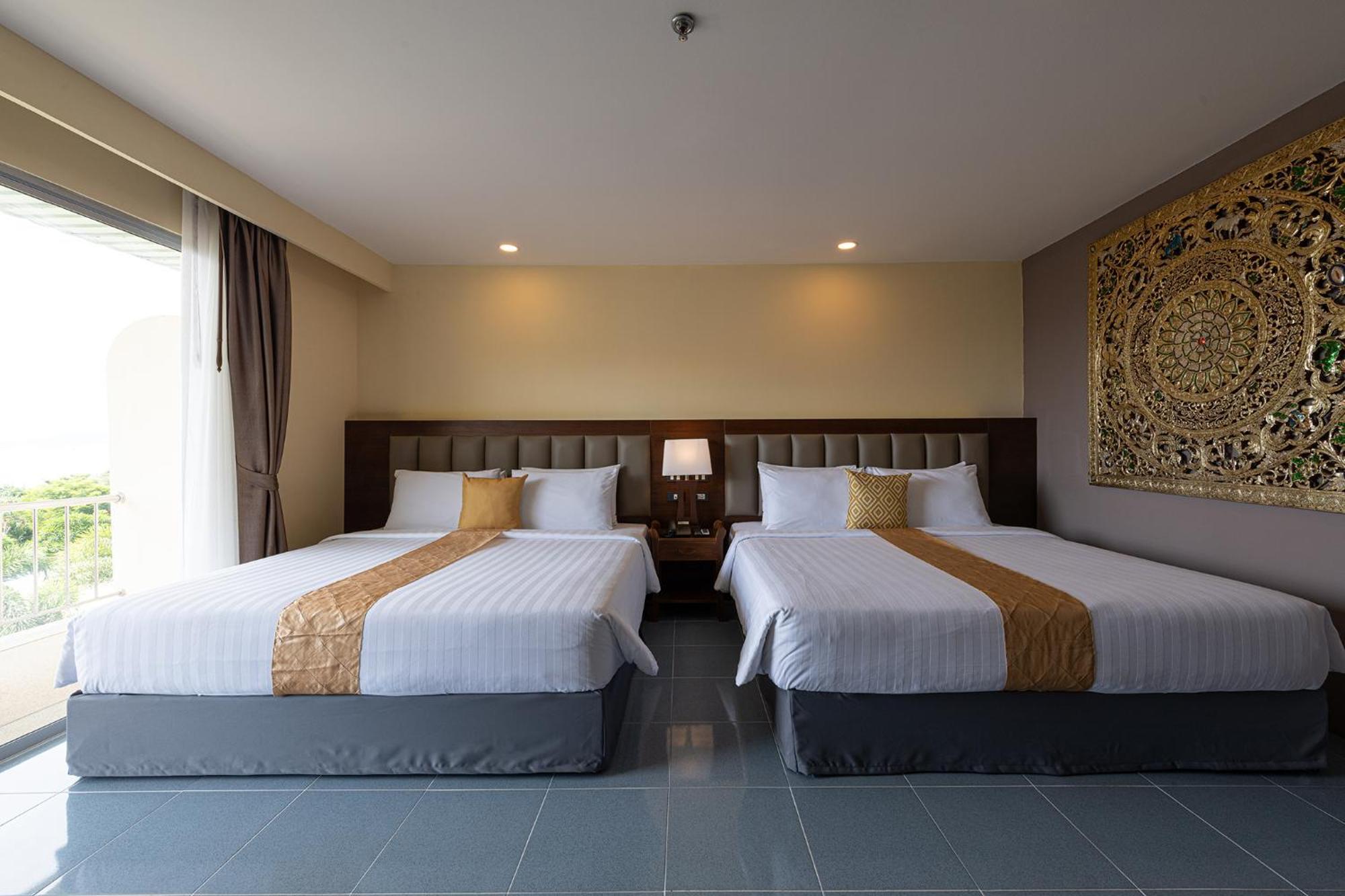 Blue Beach Grand Resort And Spa In Chalong Phuket By Dayuu Ban Saiyuan Εξωτερικό φωτογραφία