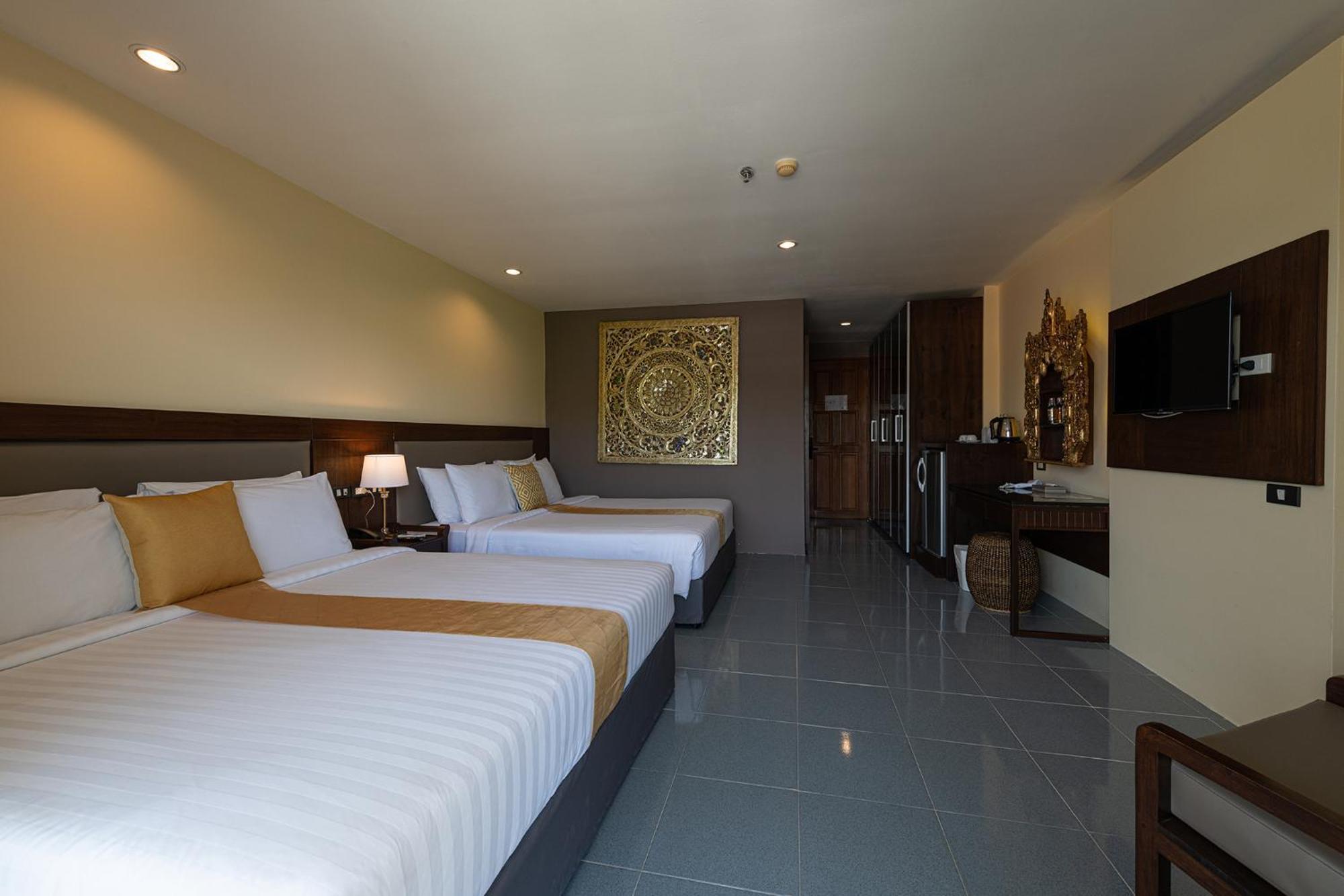 Blue Beach Grand Resort And Spa In Chalong Phuket By Dayuu Ban Saiyuan Εξωτερικό φωτογραφία