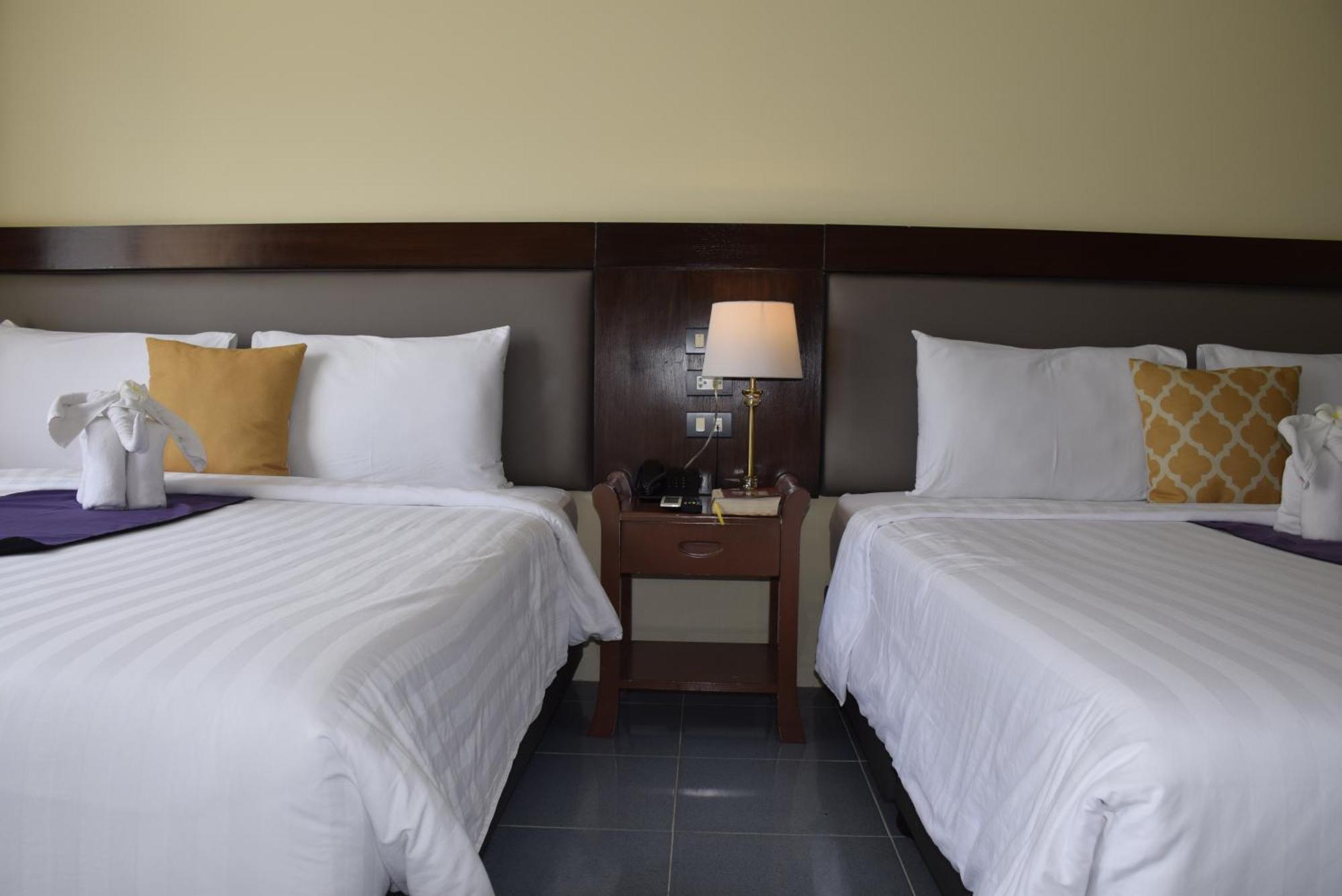 Blue Beach Grand Resort And Spa In Chalong Phuket By Dayuu Ban Saiyuan Εξωτερικό φωτογραφία