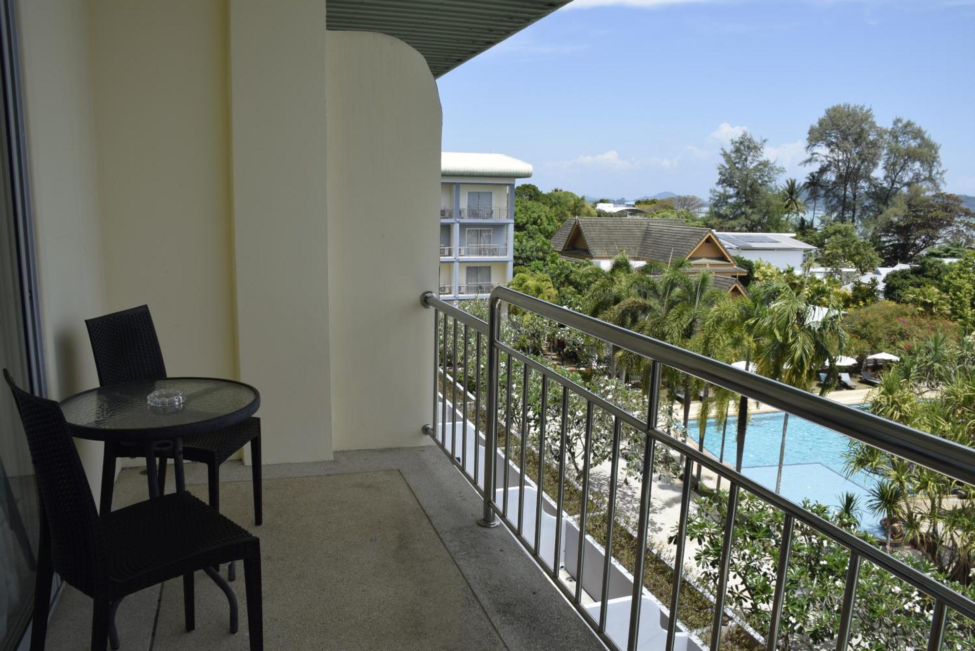 Blue Beach Grand Resort And Spa In Chalong Phuket By Dayuu Ban Saiyuan Εξωτερικό φωτογραφία